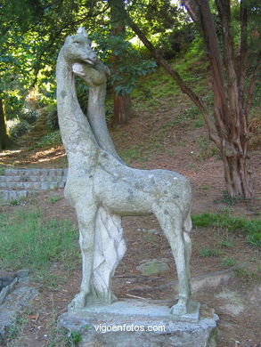 Jirafas - José Luis Medina. (1972)
- (Map location).