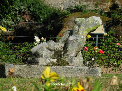 Figura en rosaleda de Quiñones - Manuel Coia
- (Map location).