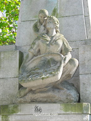 MONUMENT TO FISHERMAN. SCULPTURES AND SCULPTORS. VIGO