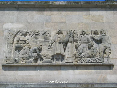 Escultura Estación Marítima - Camilo Nogueira Martínez
- (Ver mapa).