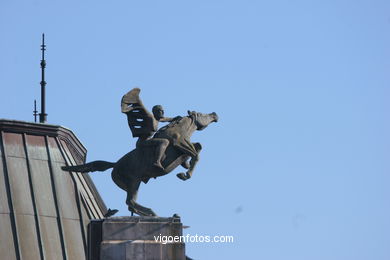 Caballos del Teatro Garc�a Barb�n  - Juan Jos� Oliveira Vi�itez. (1988). 