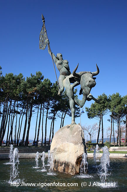 IMAGENS DE MONUMENTO A EUROPA. ESCULTURAS E ESCULTORES. VIGO RÍA DE