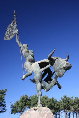Monumento a Europa. Juan José Oliveira Viéitez. (1989). Avenida de Samil.
- (Ver mapa).