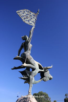 Monument to Europa. Juan José Oliveira Viéitez. (1989). Avenida of Samil.
- (Map location).