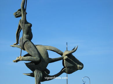 Monumento a Europa. Juan José Oliveira Viéitez. (1989). Avenida de Samil.
- (Ver mapa).