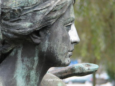 Monumento a Jos� de Elduayen - Agust�n Querol y Subirats. (1896). Jardines de Elduayen o Montero R�os. Vigo
-  (Ver mapa). 