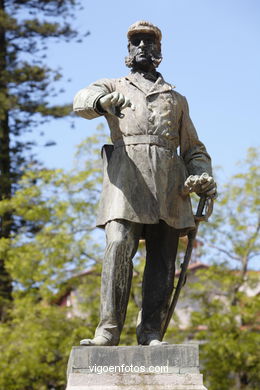 Monumento a M�ndez N��ez- Agust�n Querol y Subirats. (1890). Jardines de la Alameda. Vigo.
-  (Ver mapa). 