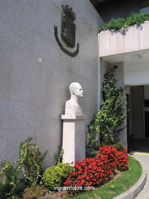 Juan Carlos I de Borbón - Silveiro Rivas. (1982)
- (Map location).