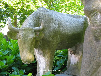 La lechera y vaca  - Silvino Silva
-  (Map location). 