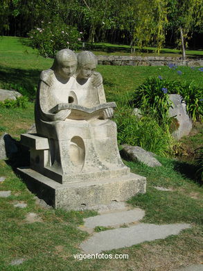 Pareja leyendo  - Silvino Silva. (1993)
-  (Map location). 