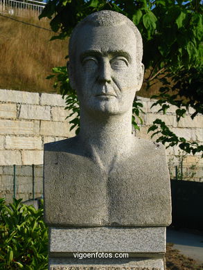 Escultura del Rey  - Silvino Silva. 