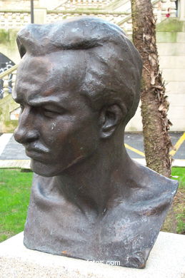 Autorretrato de Xoan Piñeiro - Xoán Piñeiro
- (Map location).