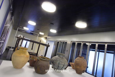 Exhibition halls
(Fundaci�n Pedro Barri� de la Maza)
. 