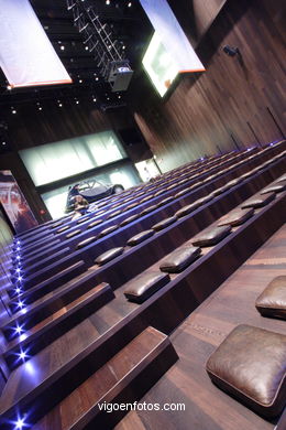 Sala polivalente - Fundaci�n Pedro Barri� de la Maza - Sede de Vigo. 