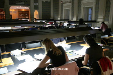 Reading room
(Biblioteca central)
. 