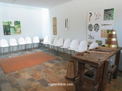 CAT - Aula de artesan�a. 