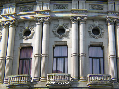 Building theater Garcia Barbon
- (Map location).