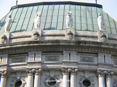 Building theater Garcia Barbon
(Cultural center Caixanova)

-  (Map location). 