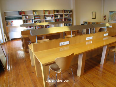 Biblioteca de la Casa galega da cultura. 