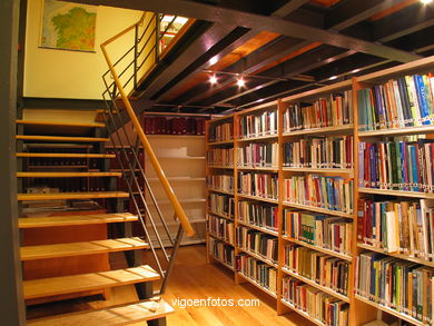 Fern�ndez del riego collections 
(Galician house of the culture)
. 