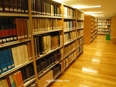 Fern�ndez del riego collections 
(Galician house of the culture)
. 