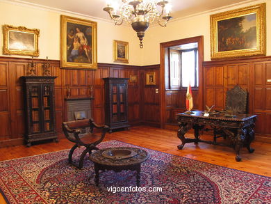 Interiores del Pazo Qui�ones de Le�n. 