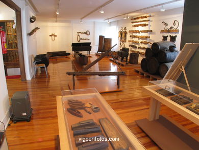 Wood carving
(Ethnographic liste museum)
. 
