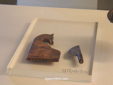 Utensils of the offices.