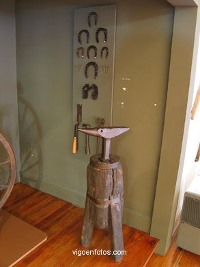 Utensils of the offices.