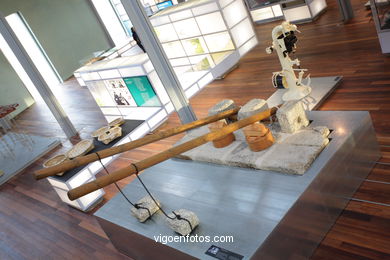 Extraction, preserving and marketing of products of the sea. Permanet exhibition in the Museum of the sea of Galicia. Vigo.