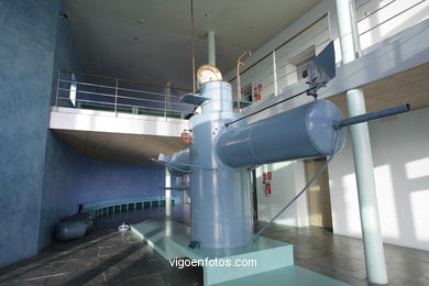 Submarino de Sanjurjo Badía. Construído a finales del siglo XIX en Vigo. Museo del Mar..