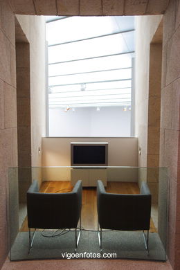 Biblioteca del Museo Marco . 