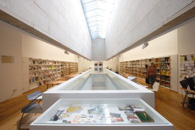 Biblioteca del Museo Marco . 