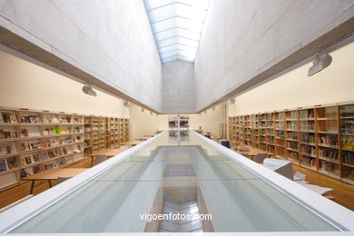 Biblioteca del Museo Marco . 