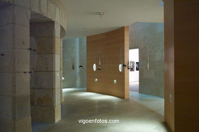 Exposici�n Cardinales. Museo Marco. 