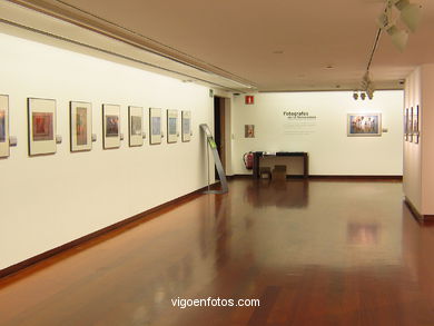 Salas de exposici�n del Centro Social Caixanova. 