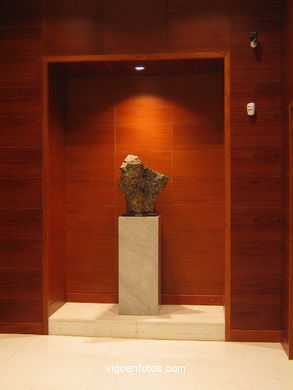 Interiores del edificio Centro Social Caixanova.