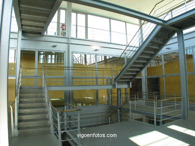 Verbum - Cesar Portela (2003) - Vigo
- (Ver mapa).