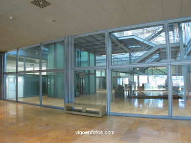 Verbum - Cesar Portela (2003) - Vigo
- (Ver mapa).