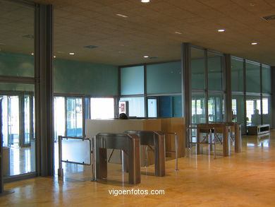 Verbum - Cesar Portela (2003) - Vigo
- (Ver mapa).