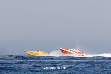 Carrera en la Playa de Samil
(Powerboat P1 Vigo)
.
