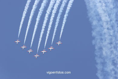 Aerial exhibition. Exhibiciones a�reas. 