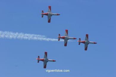 Patrulla �guila. Exhibiciones a�reas. 