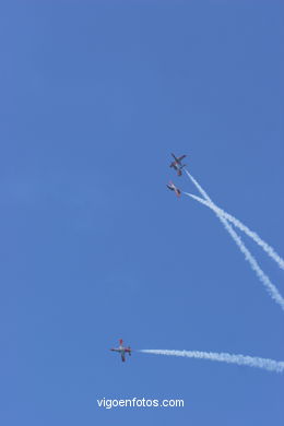 �guila Team
(Exhibiciones a�reas)
. 