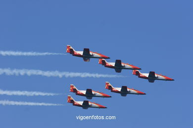 Patrulla �guila. Exhibiciones a�reas. 