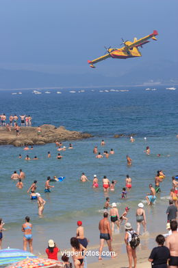 Canadiar apagafuegos. Exhibición aérea de Vigo en la Playa de Samil. Agosto de 2006.