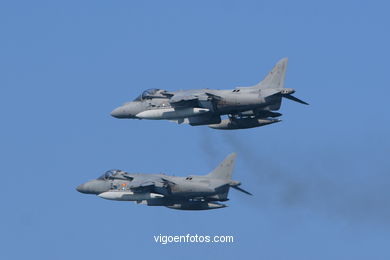 Aviones Harriers. Exhibición aérea de Vigo en la Playa de Samil. Agosto de 2006.
