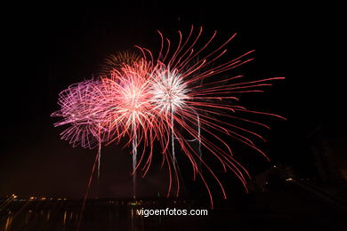 Fuegos artificiales de las Fiestas de Bouzas 2007 (15/07/2007).