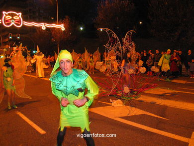 Carnaval 2004 - Comparsas en el Entierro de la Sardina (Vigo).