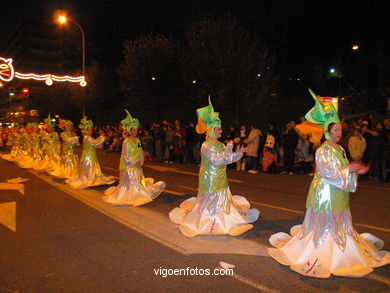 Carnaval 2004 - Comparsas en el Entierro de la Sardina (Vigo).
